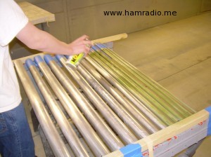 KJ4FAJ applies first coat of primer