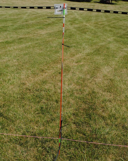 Center stake of mastless 40m dipole