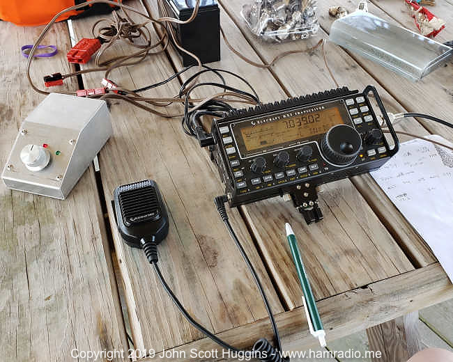 Recording a few 13 Colonies QSOs on 40m using battery powered KX3 with antenna tune control on the left.